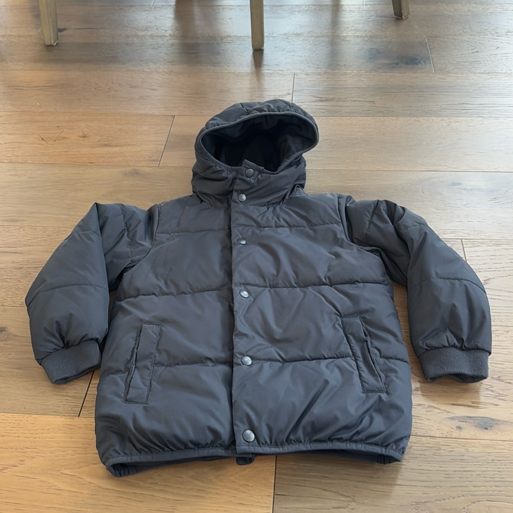 Crew cuts navy puffer jacket zippers/buttons work size 6-7extremely warm.
